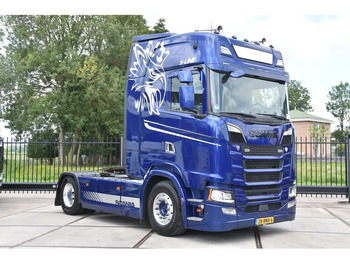 Tractor unit SCANIA S 500