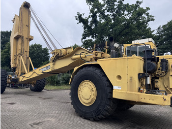 Rough terrain crane CATERPILLAR