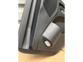 New Door and parts MERCEDES DOOR UPHOLSTERY SIDE RIGHT AROCS ACTROS MP4 MP5: picture 2