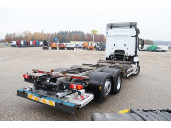 Container transporter/ Swap body truck Mercedes-Benz Actros 2546 L: picture 4 Container transporter/ Swap body truck Mercedes-Benz Actros 2546 L: picture 4