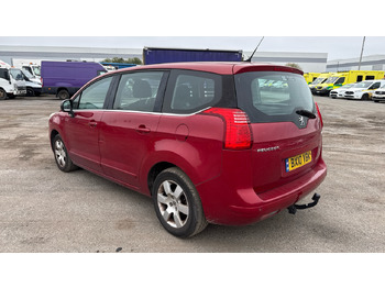 Car PEUGEOT 5008 2.0 HDI 150PS: picture 3