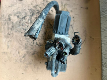 Fuel pump for Truck Mercedes Actros MP4 AdBlue Pumpe A0001405378: picture 4 Fuel pump for Truck Mercedes Actros MP4 AdBlue Pumpe A0001405378: picture 4