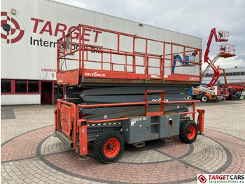 Scissor lift SKYJACK