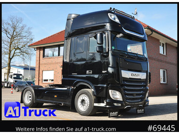 Tractor unit DAF XF 530