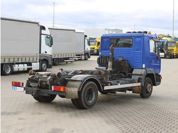 Hook lift truck MAN LE 8.180, EURO 3, BEACONS, CONTAINER HOOK CARRIER: picture 4