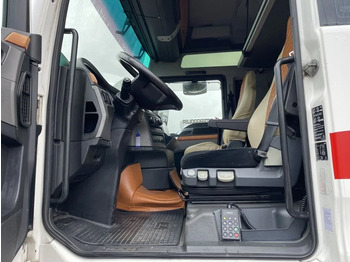 Interior photo 1: Cab chassis truck MAN TGX 26.540 Euro 5 Retarder