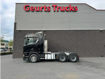 Tractor unit SCANIA S 520