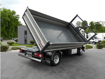 Tipper DAF LF 180 THREE-WAY TIPPER CRUISE CONTROL LED LIGHTS AUTOMATIC TRANSMISSION  TWIN WHEELS AIR CONDITIONING  180HP: picture 3