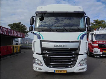 Tractor unit DAF XF 440: picture 2