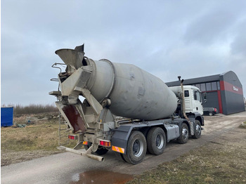 Concrete mixer truck MAN 41.413: picture 3