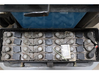 Vertical mast lift Genie GR26J: picture 5