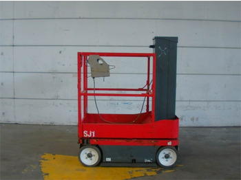 Vertical mast lift SKYJACK