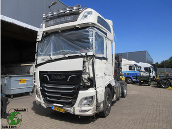 Tractor unit DAF XF 530