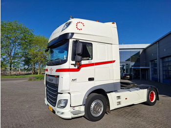 Tractor unit DAF XF 106 460