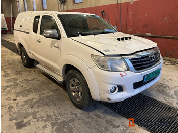 Car TOYOTA Hilux