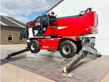 Telescopic handler MAGNI RTH5.30 - Remote Control / 4x4x4 / Airco: picture 3 Telescopic handler MAGNI RTH5.30 - Remote Control / 4x4x4 / Airco: picture 3