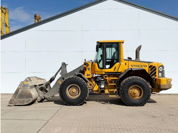 Wheel loader VOLVO L90F