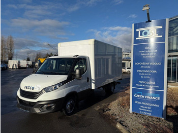 Box van IVECO Daily 35c16