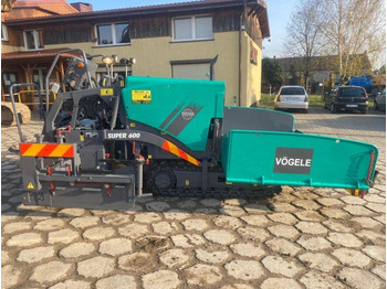 Asphalt paver VÖGELE