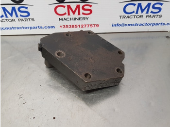 Frame/ Chassis Case 5140, 5130, 5120, 5150 Hitch Cylinder Cap A186838: picture 5