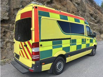 Ambulance Mercedes-Benz Sprinter 319 - AMBULANCE / Krankenwagen / Ambulancia: picture 3
