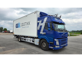 Box truck Volvo FM330 4X2: picture 2