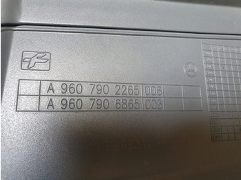Spare parts for Truck MERCEDES-BENZ Mercedes-Benz Actros MP4 EURO6 emission, cab spoilers, cab deflectors set 9607900144, 9607900244, 9607902265, 9607906865, 9607900544, 96079005449135, 9607905665, 9607900365, 9618850053, 9618850253, 96: picture 4