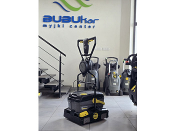 Scrubber dryer