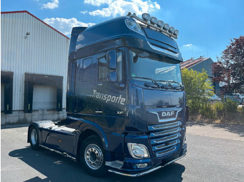 Tractor unit DAF XF 530