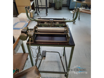 Binding machine