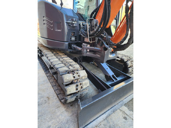 Mini excavator HITACHI ZX85USB-6: picture 2