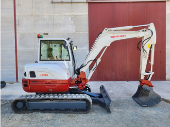 Mini excavator TAKEUCHI TB260: picture 2