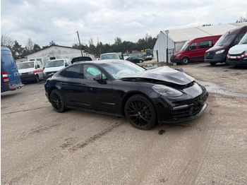 Car PORSCHE
