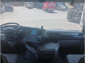 Tractor unit SCANIA S 520