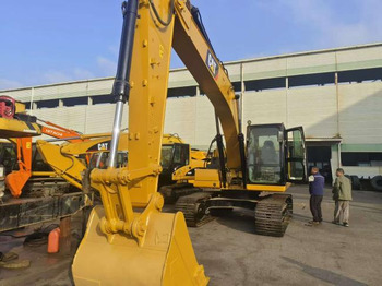 Crawler excavator CAT 320GC: picture 4