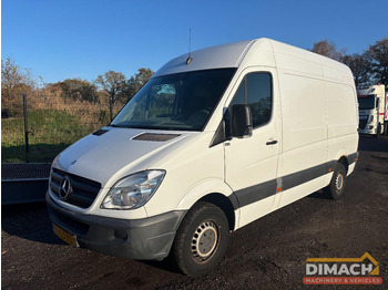 Small van MERCEDES-BENZ Sprinter 211