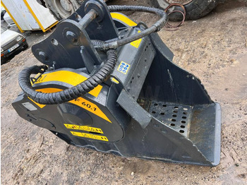 Excavator bucket