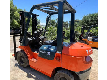 Diesel forklift TOYOTA