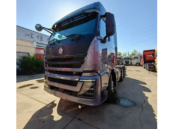 Tractor unit SINOTRUK HOWO