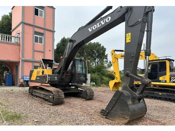 Crawler excavator Volvo EC240: picture 2
