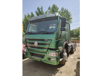 Tractor unit HOWO 420: picture 2