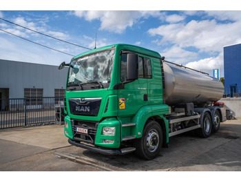 Tank truck MAN TGS 26.460