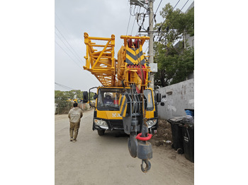 Mobile crane XCMG QY70K used 70ton truck crane: picture 5 Mobile crane XCMG QY70K used 70ton truck crane: picture 5