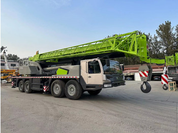 Mobile crane ZOOMLION ZTC800V