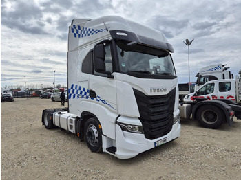 Tractor unit IVECO