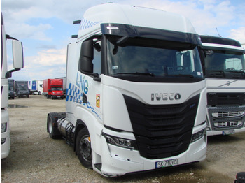 Tractor unit IVECO