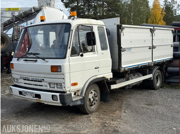 Dropside/ Flatbed truck NISSAN