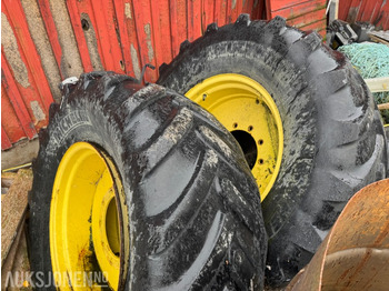 Agricultural machinery JOHN DEERE