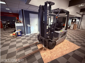 Material handling equipment NISSAN