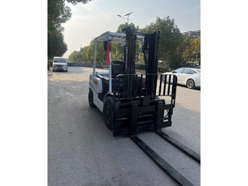 Diesel forklift TCM FD30 FD50 FD100 FD80 3ton 5ton: picture 3